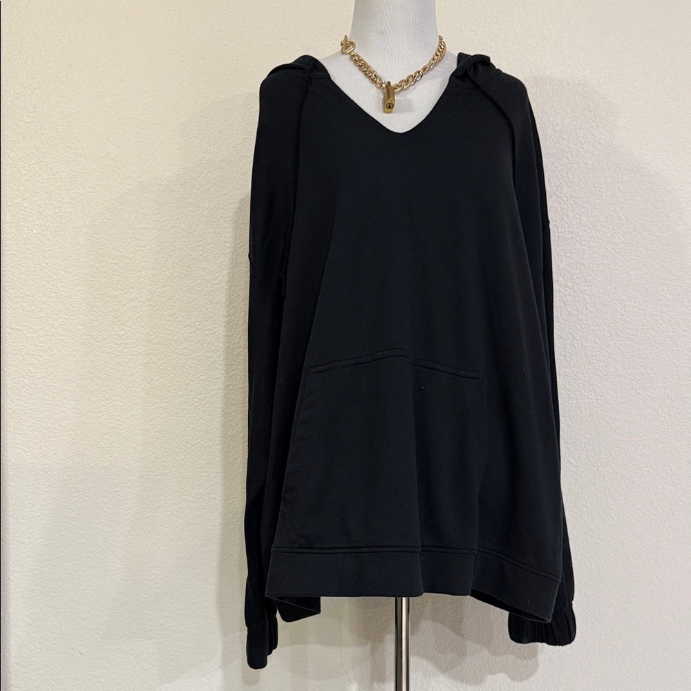 Nike Dry Fit Black V Neck Hoodie with Front Pocket EUC Women’s Plus 3x